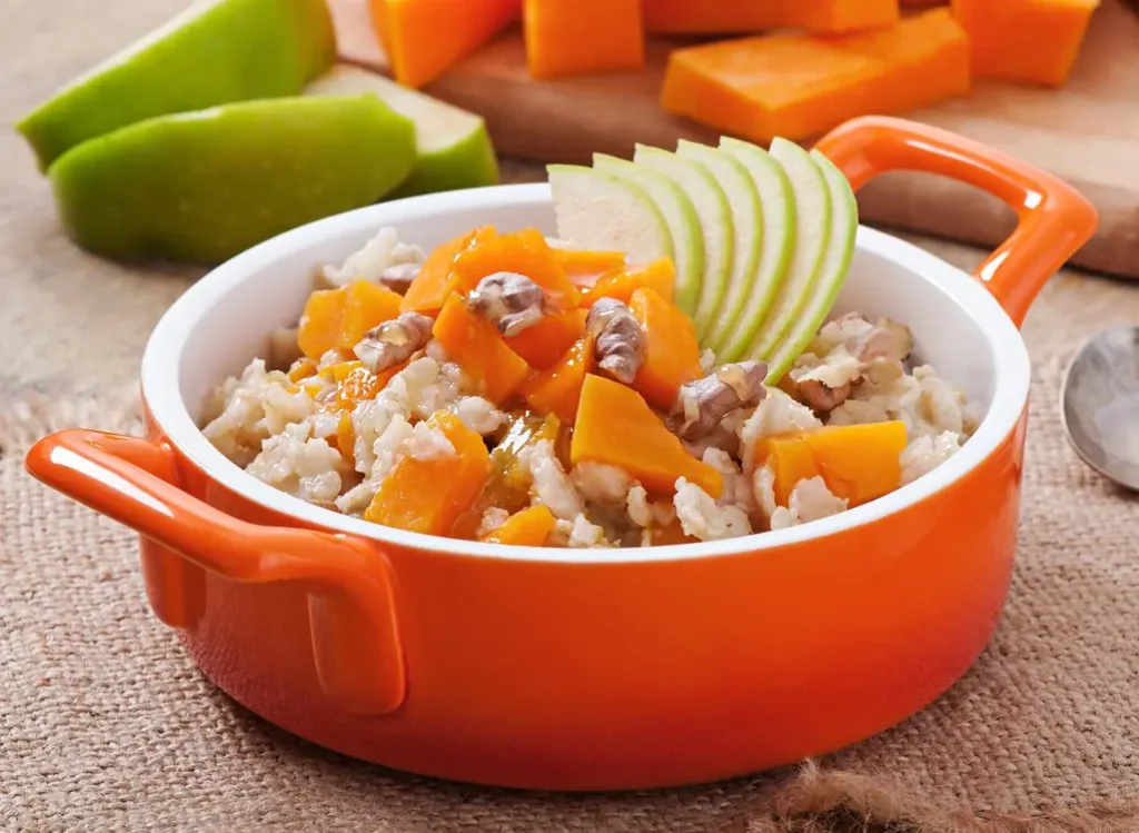 bowl saludable de calabaza con pollo