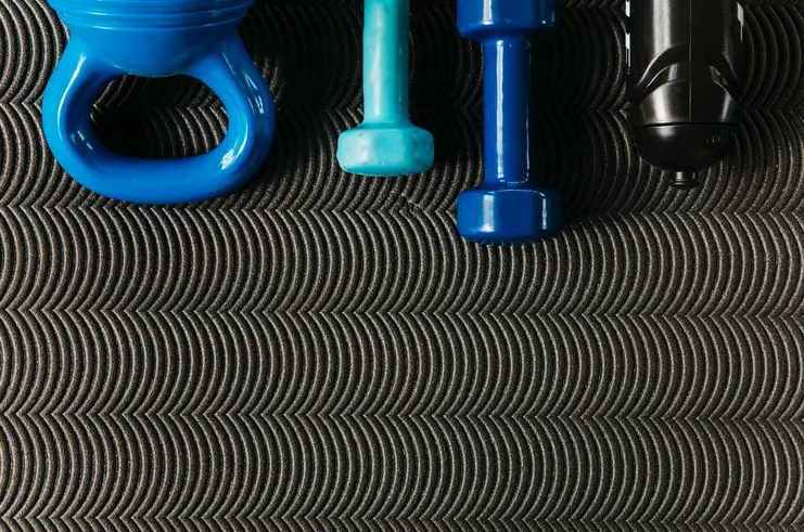 equipamiento gimnasio elegir material cómo hacerlo